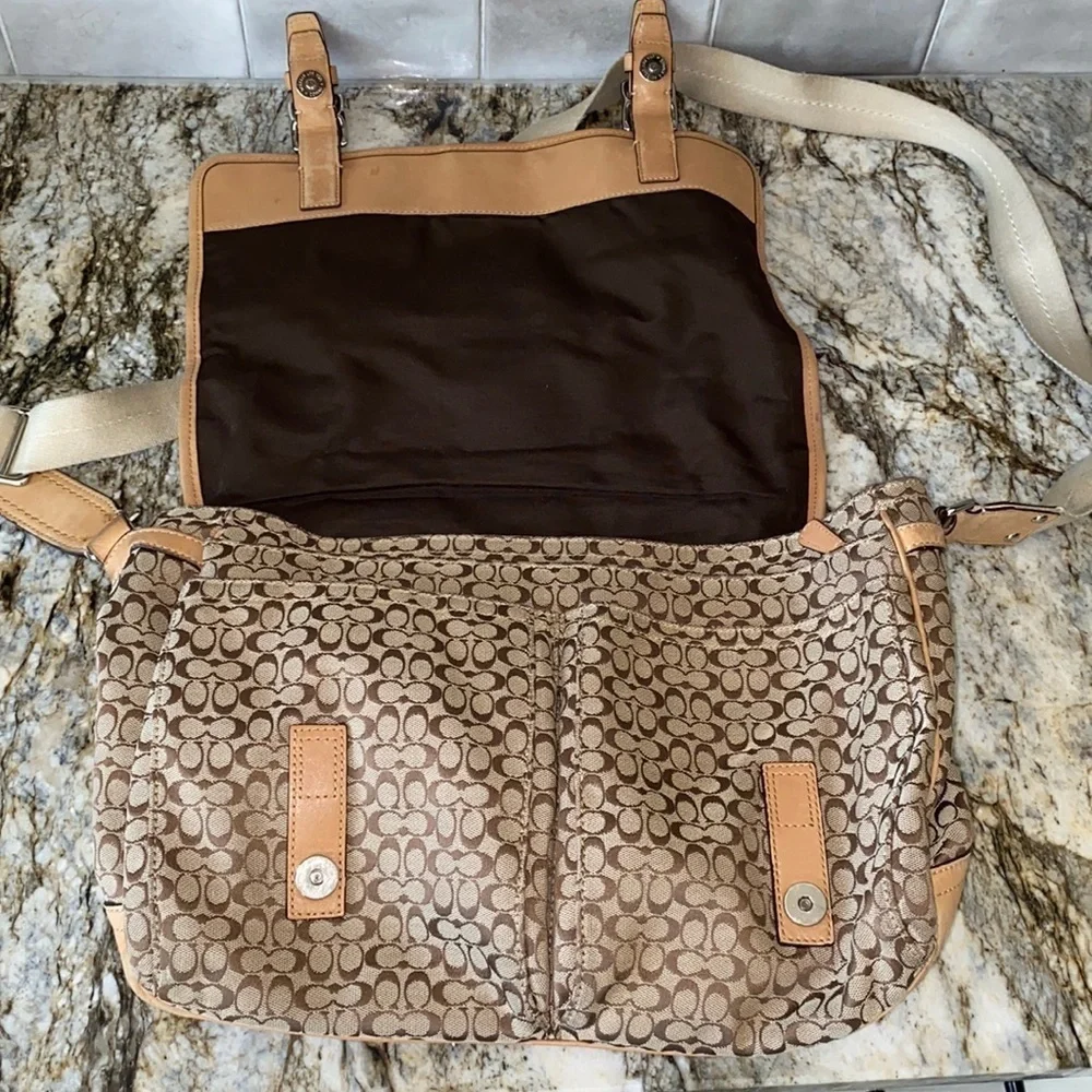 Coach Voyage Signature Messenger Bag